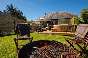 Enjoy toasted marshmallows around the fire bowl.