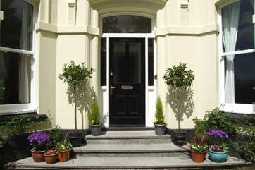 The grand entrance to Rossmoyne.
