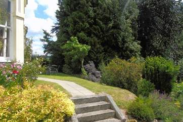 The gardens at Rossmoyne alight with colour.