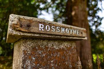 Look out for the lovely house name post welcoming you on holiday.