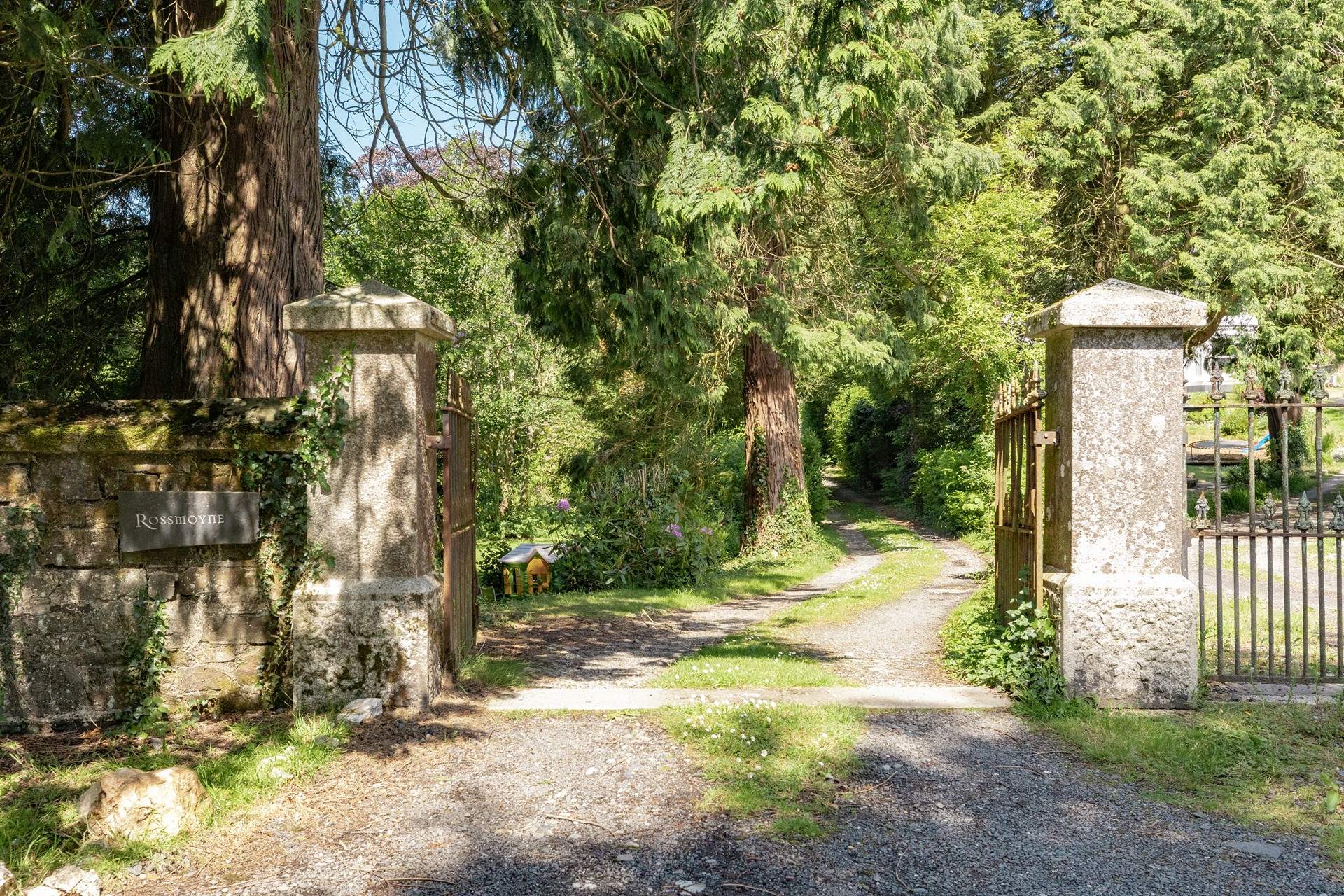 The gates at the bottom of the driveway welcoming you to Rossmoyne