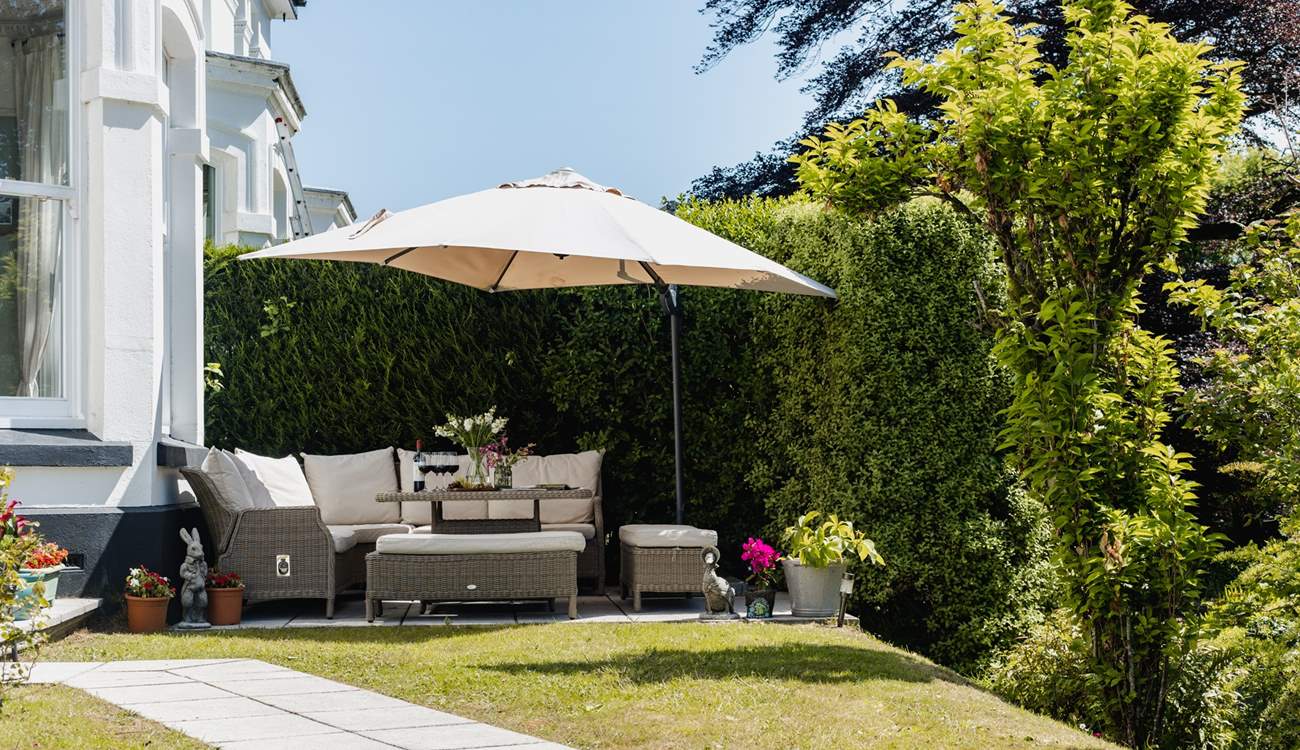 A lovely secluded sitting area to the front of Rossmoyne.