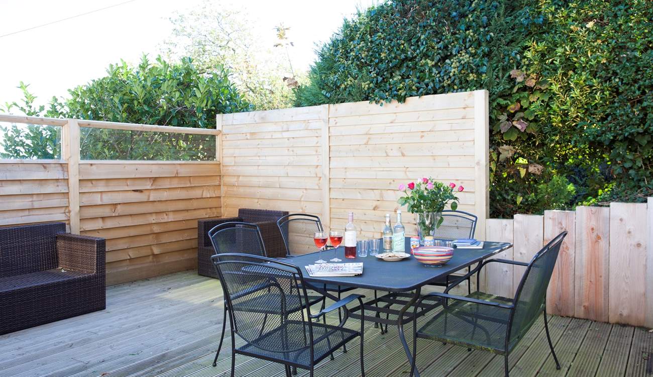 Dine al fresco while admiring the beautiful surroundings. 