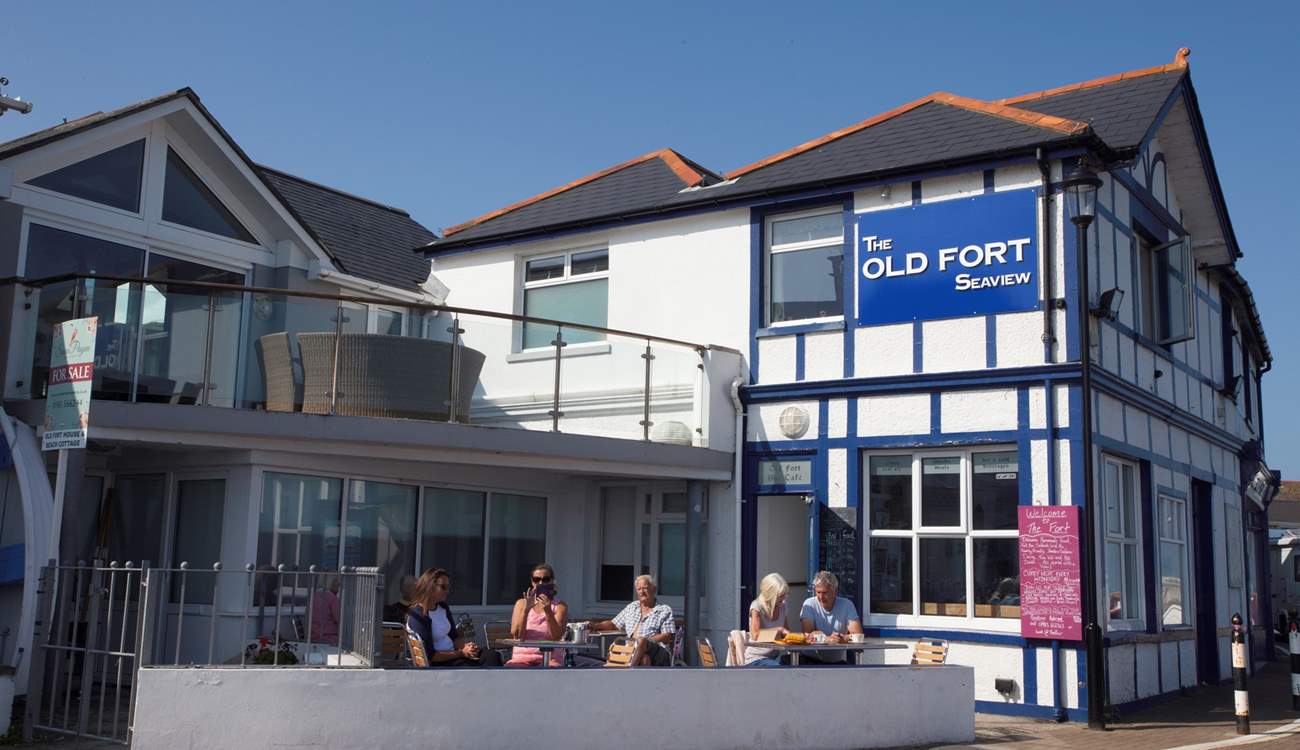 Refresh at the Old Fort pub located in Seaview overlooking the Solent.