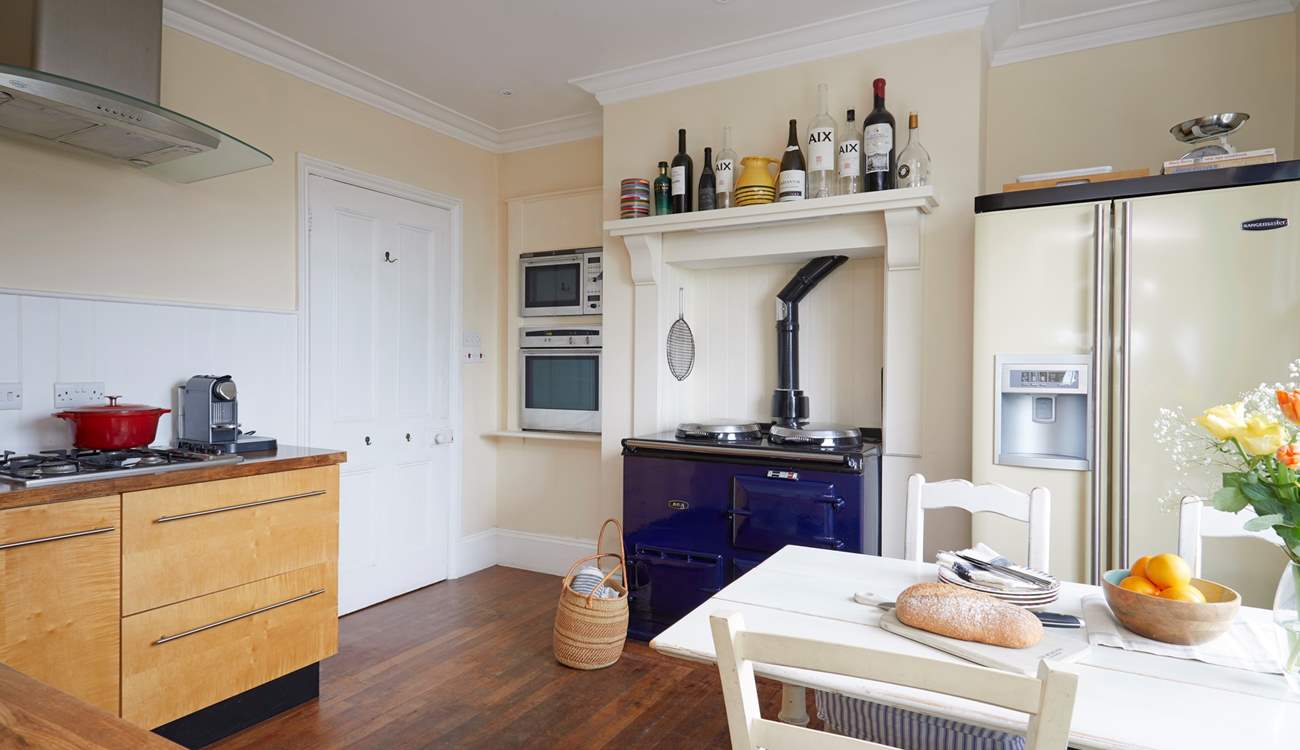 The cosy kitchen (please note, the Aga is ornamental).