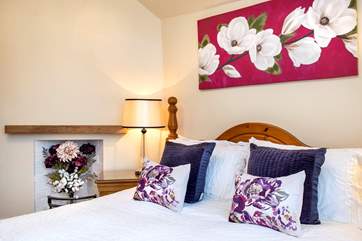 Both beds are adorned with luxury linens and super-cosy goose down duvets (hypoallergenic are available on request).
