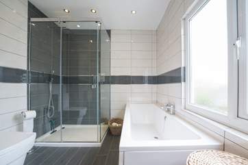 The spacious family bathroom on the first floor.