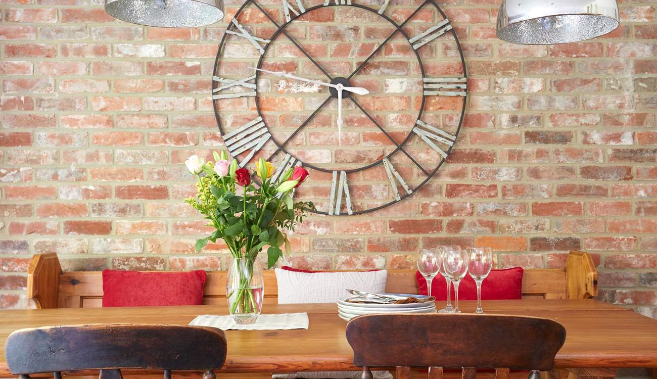 Enjoy planning your days ahead with the family. 