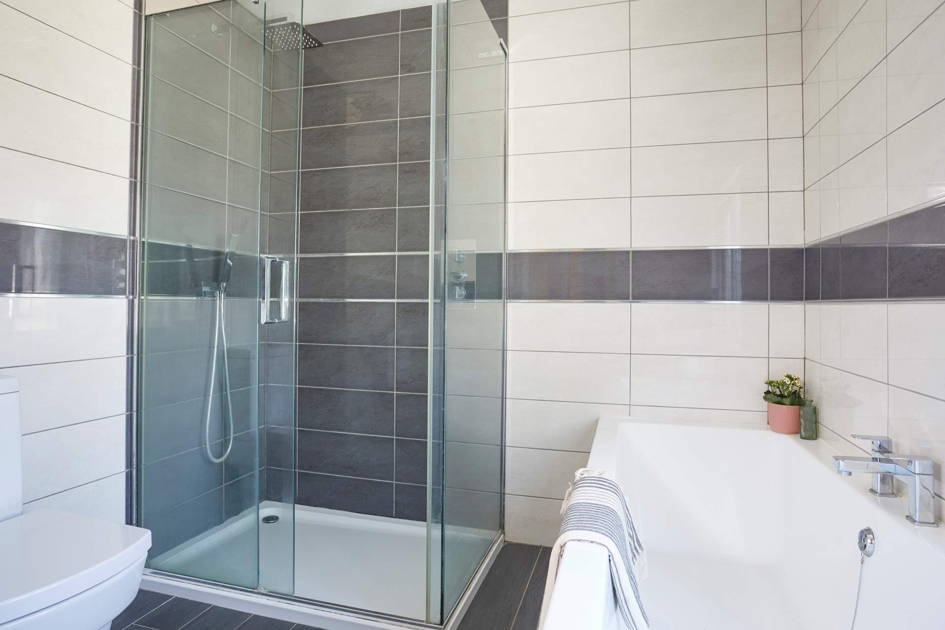 The spacious family bathroom on the first floor.