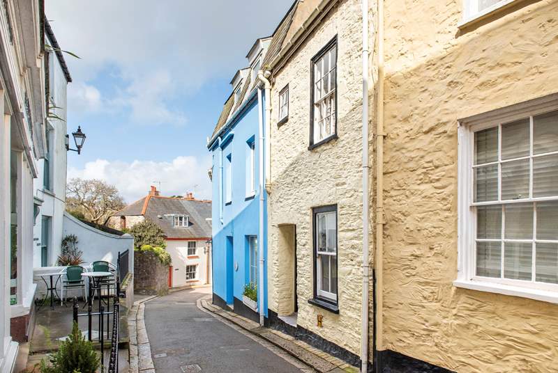 Erica sits in the heart of the twinned villages of Kingsand and Cawsand.