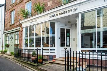 The Old Bakery Cafe is opposite Erica - how convenient is that, you can smell the bread as it's baking!