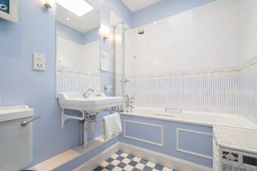The family bathroom on the ground floor.