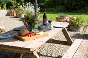 Lunch al fresco.