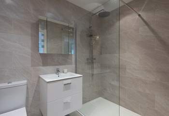 The fabulous shower is perfect for washing away the salt and sand. 