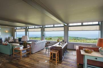 Panoramic views from the open plan living space!