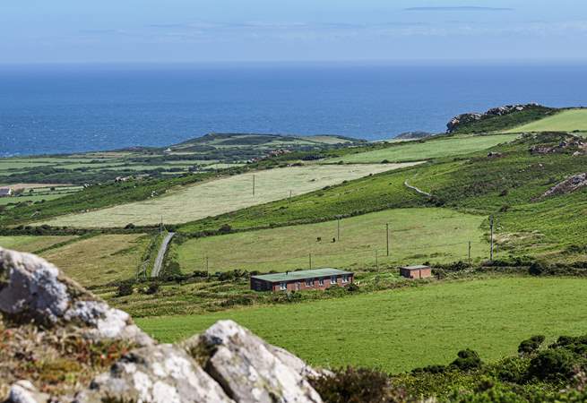 Sitting beautifully along the stunning north Pembrokeshire coastline! 