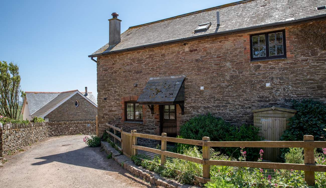 What a welcoming sight as you turn off Folly Hill and into the private complex in which Ferrycombe resides.