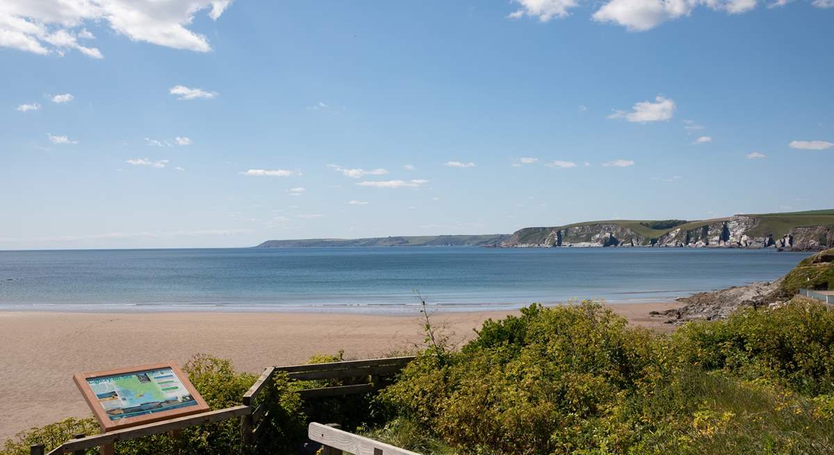 
There are beautiful vantage points scattered around this beautiful Devon coastline.