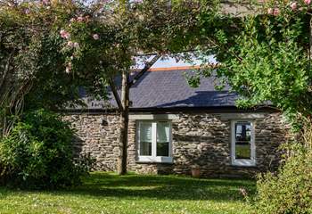 The barn has its own rear garden.