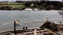 Can you picture yourself enjoying a glass of something tasty, sitting watching the world go by from this welcoming Salcombe watering hole.