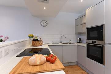 After a day out exploring you will love returning to Mandles Cottage and cooking an informal supper.