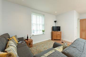 All on one level, Mandles Cottage is a perfect base for exploring west Cornwall.