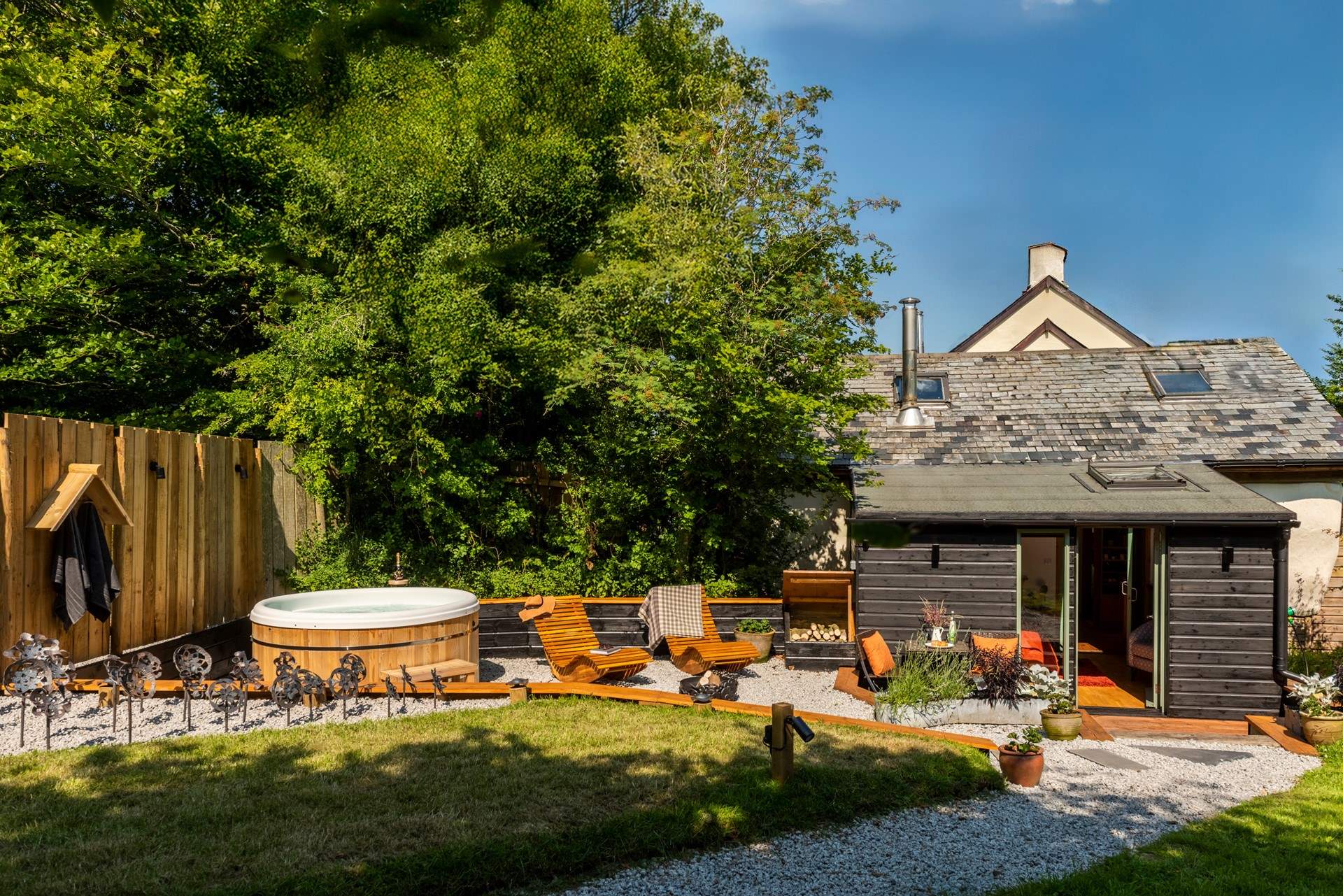 Welcome to Straw Cottage. 