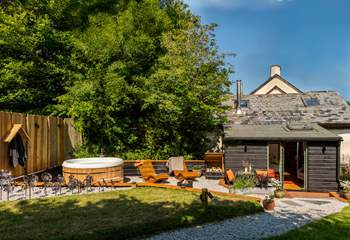 Welcome to Straw Cottage. 