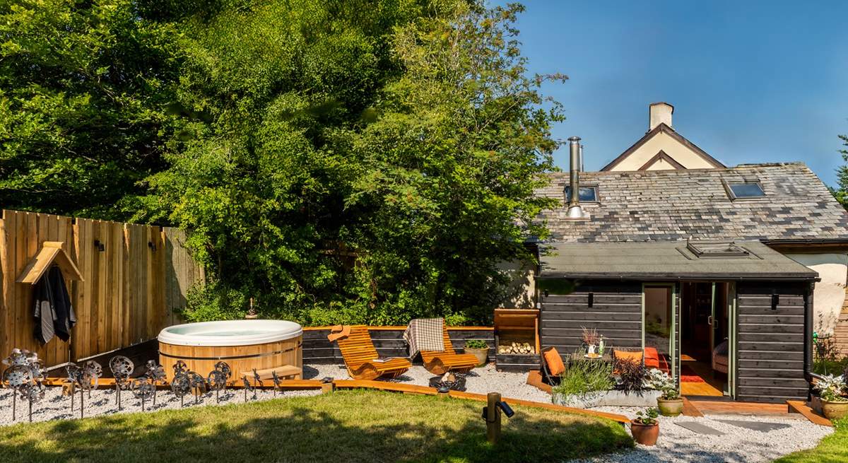 Welcome to Straw Cottage. 