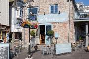One of the many delightful eateries which serve traditional ales with a warm Devon welcome.
