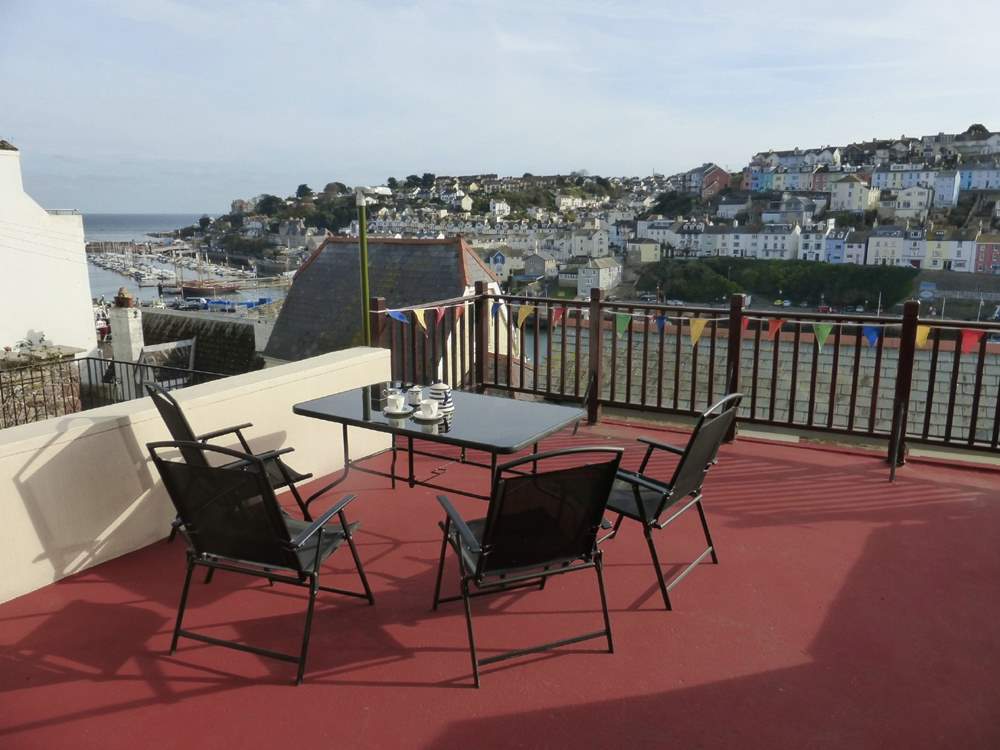 Afternoon tea in the sun enjoying the view of the harbour, perfect!