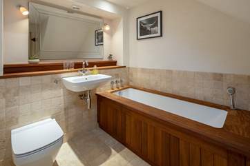 Bathroom en suite to bedroom 2.