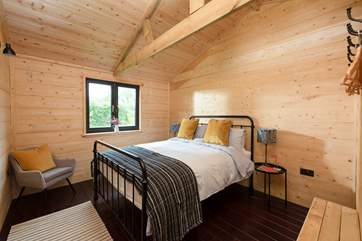The delightful double bedroom.