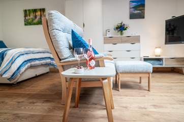 The Linhay offers a Smart TV, digital radio and Bluetooth speaker for those days that you want to stay in and recharge.