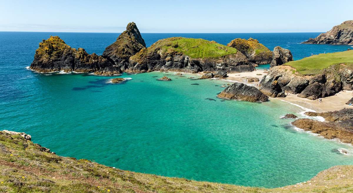 The very Mediterranean looking Kynance Cove is an idyllic beach for a day out. A great National Trust beach with good accessibility, car park and lovely cafe.