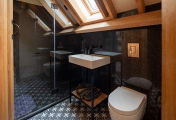 A modern and luxurious en suite shower-room.