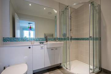 En suite to bedroom 2.