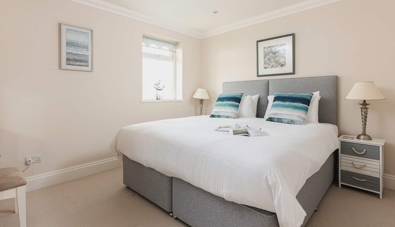 Super bedroom 4 has a super-king bed which can be made as twin beds if you prefer.