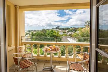 Open up the double doors to your balcony, enjoy the fabulous views over Falmouth and the bay.