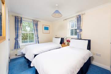 The twin bedroom (Bedroom 2).