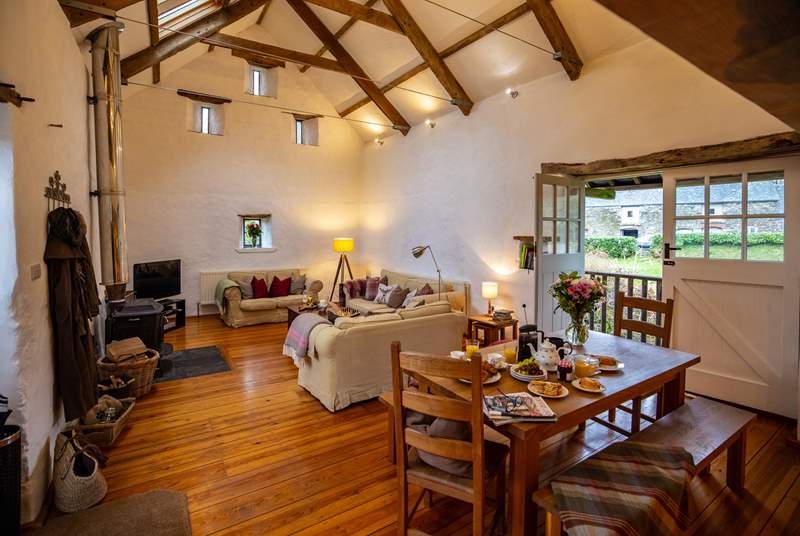 Open plan living at its very best. No detail has been overlooked, with wonderful furnishings, original features and that wonderful wood-burner. No matter the season, this space will be enjoyed by one and all. 