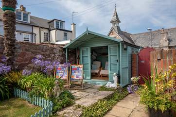 The cute summer-house is at your full disposal.