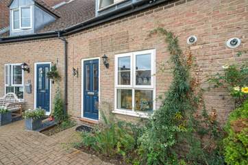 Willow Cottage is located in the exclusive development of Island Harbour, a peaceful complex.
