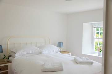 Pretty bedroom 2.