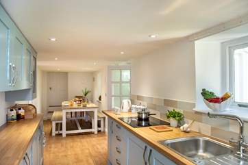 The sociable kitchen/dining-room.