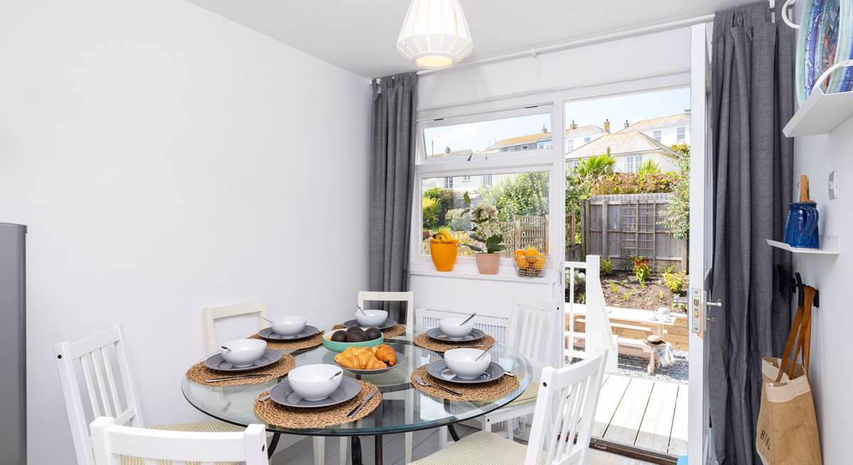 There is a small dining-area in the kitchen.