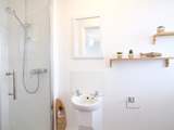 The en suite shower-room.