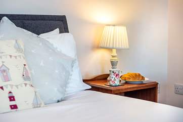 A sneaky breakfast in bed!