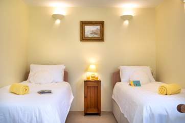 Pretty bedroom 3 has twin beds.
