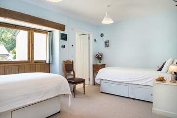 Bedroom 4 also has twin beds.